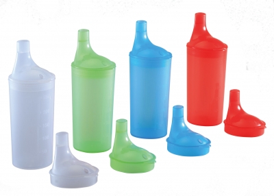 Set de vasos con tapa de boquilla larga - transparente